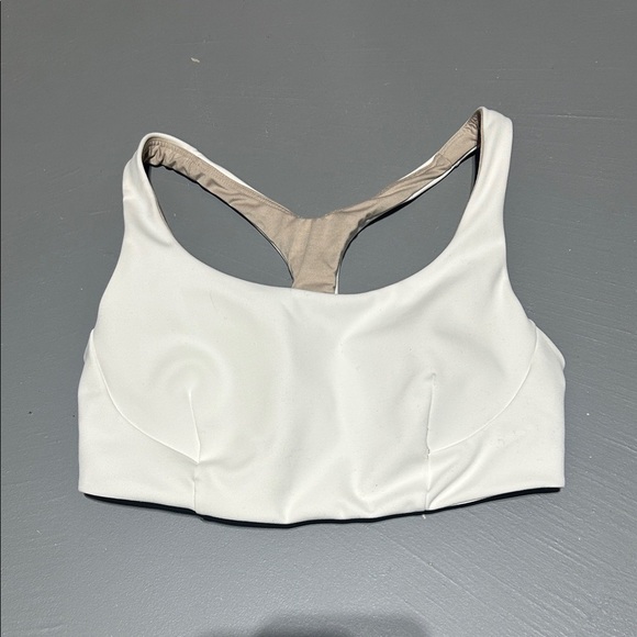 lululemon athletica Other - Lululemon White Wunder Train Sports Bra (Medium Support) (C-D Cup) Size 8